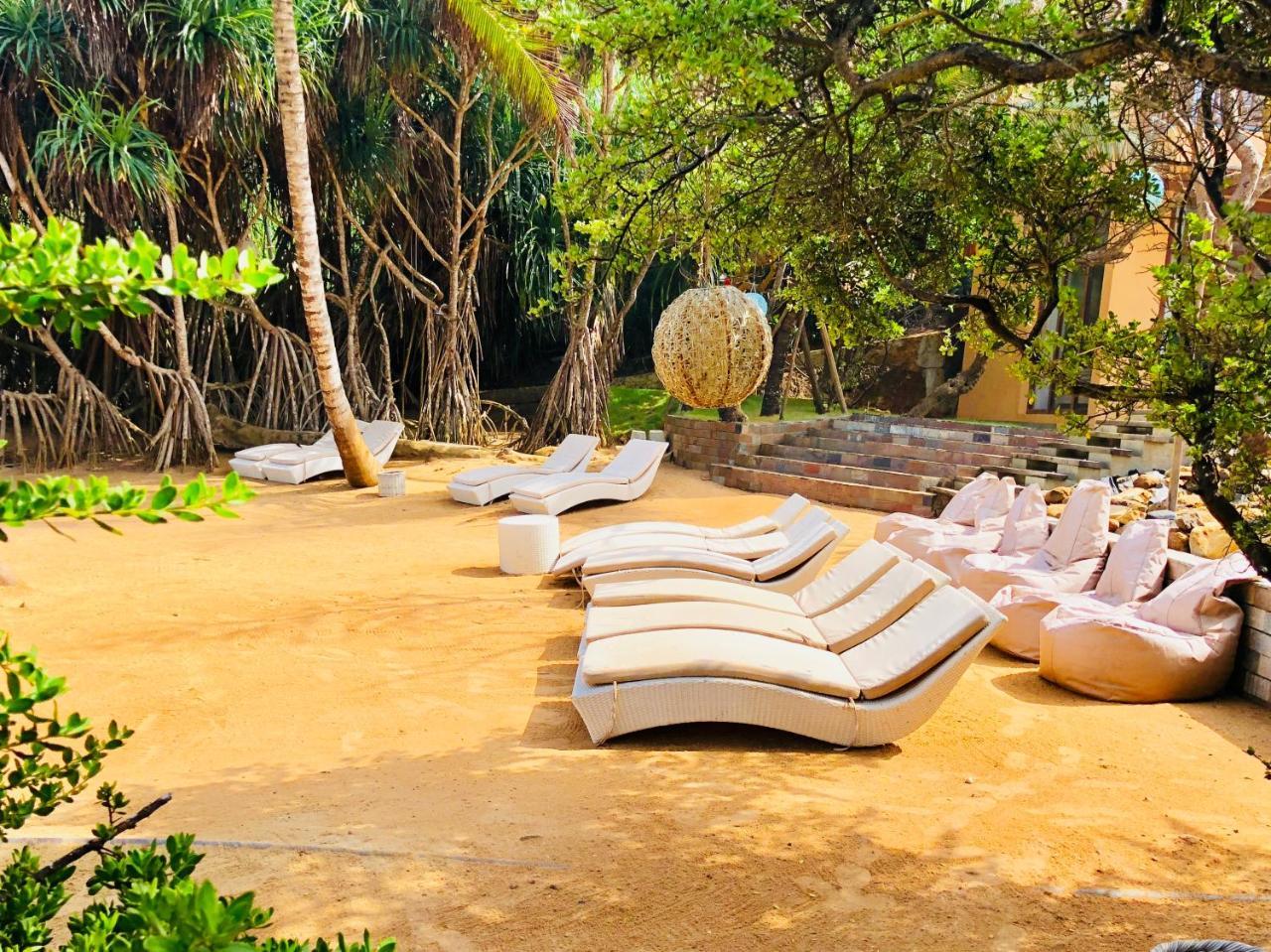 Thaproban Pavilion Resort And Spa Unawatuna Bagian luar foto